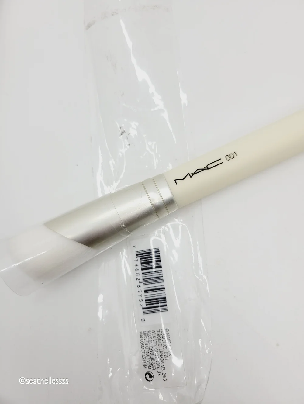 MAC 001 Serum + Moisturizer Brush Dome-Shaped Angled Brand New Authentic
